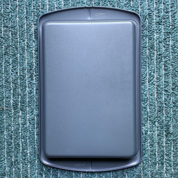 NEW Wilton Ever-Glide Oblong Pan 13x9x2 - Picture 3 of 8